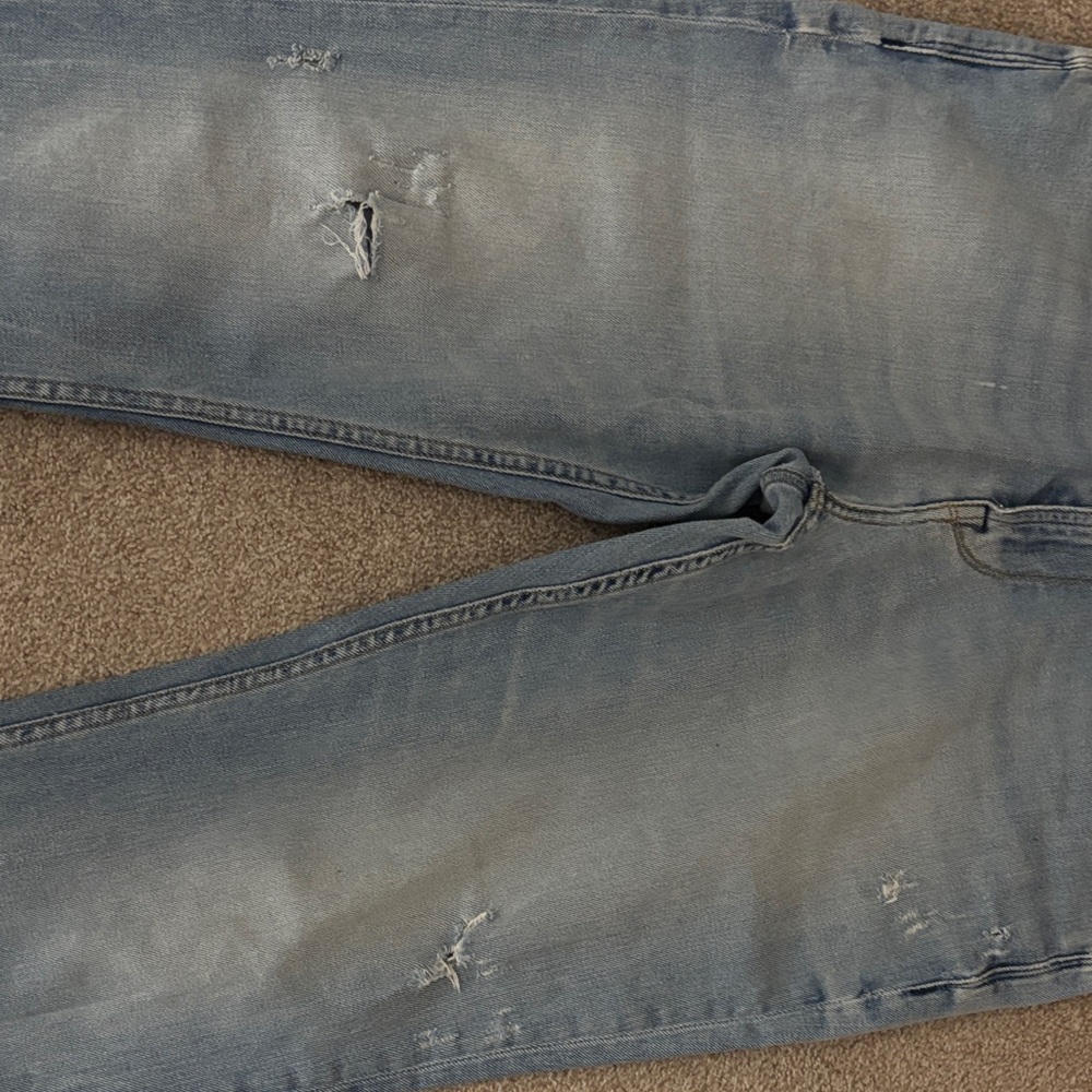 Guess Men's Slim Tapered Distressed Jeans in Faded Blue Wash - Picture 6 of 9